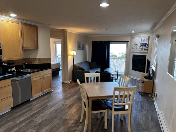 Ocean Front Two Bedroom Suite Photo 1