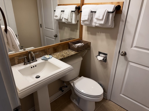 Ocean Front Two Bedroom Suite Photo 7