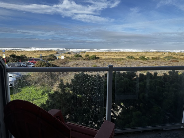 Ocean Front King Suite with Jetted Tub Photo 1